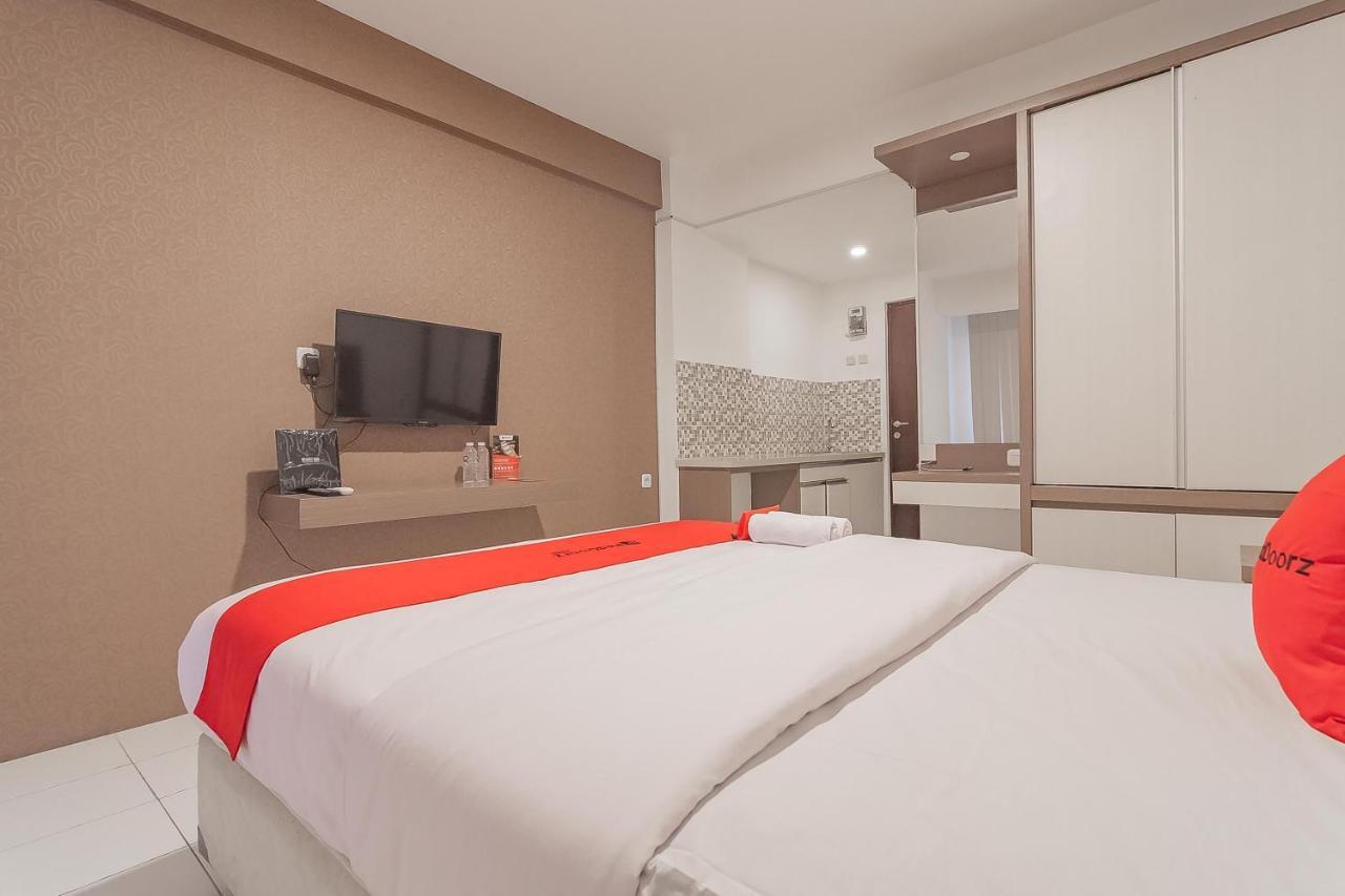Reddoorz Apartment @ Emerald Towers Бандунг Екстер'єр фото