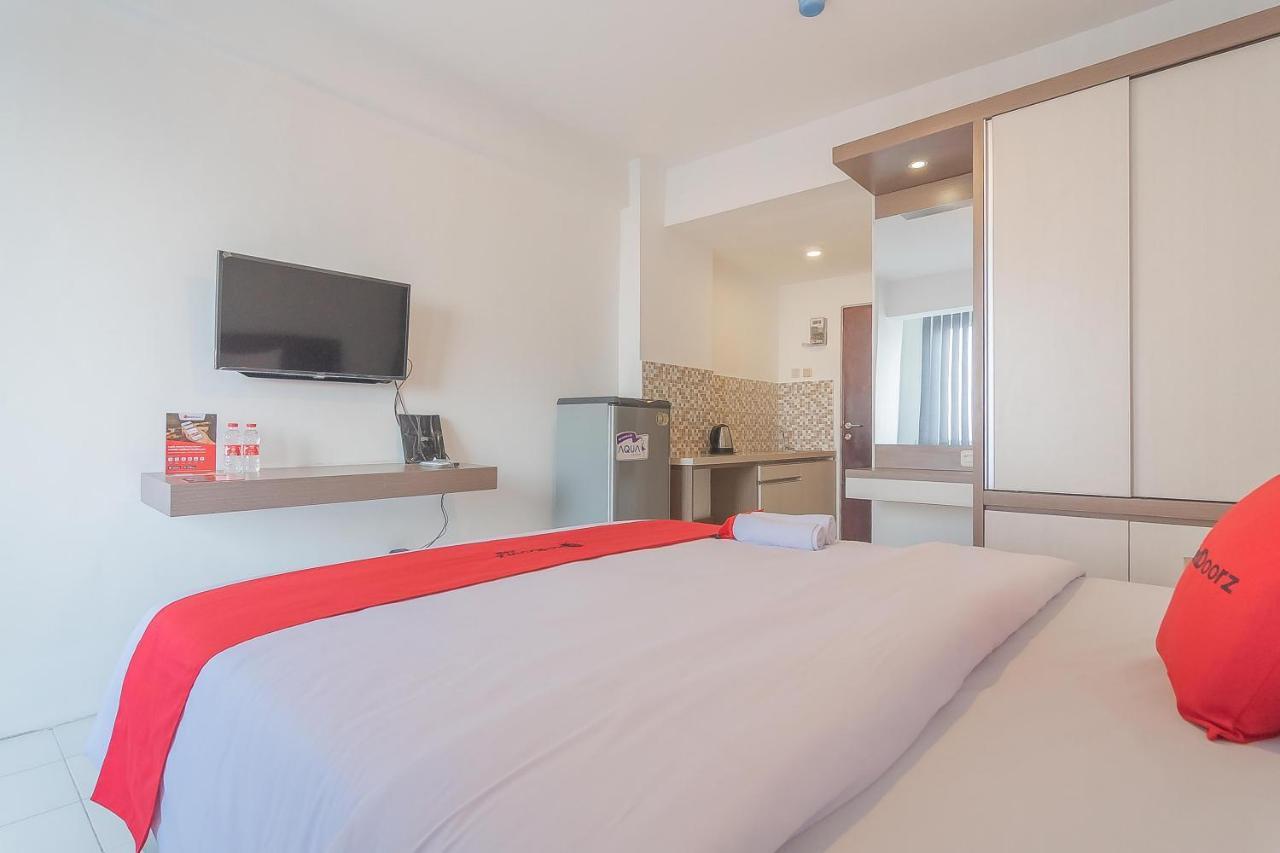 Reddoorz Apartment @ Emerald Towers Бандунг Екстер'єр фото